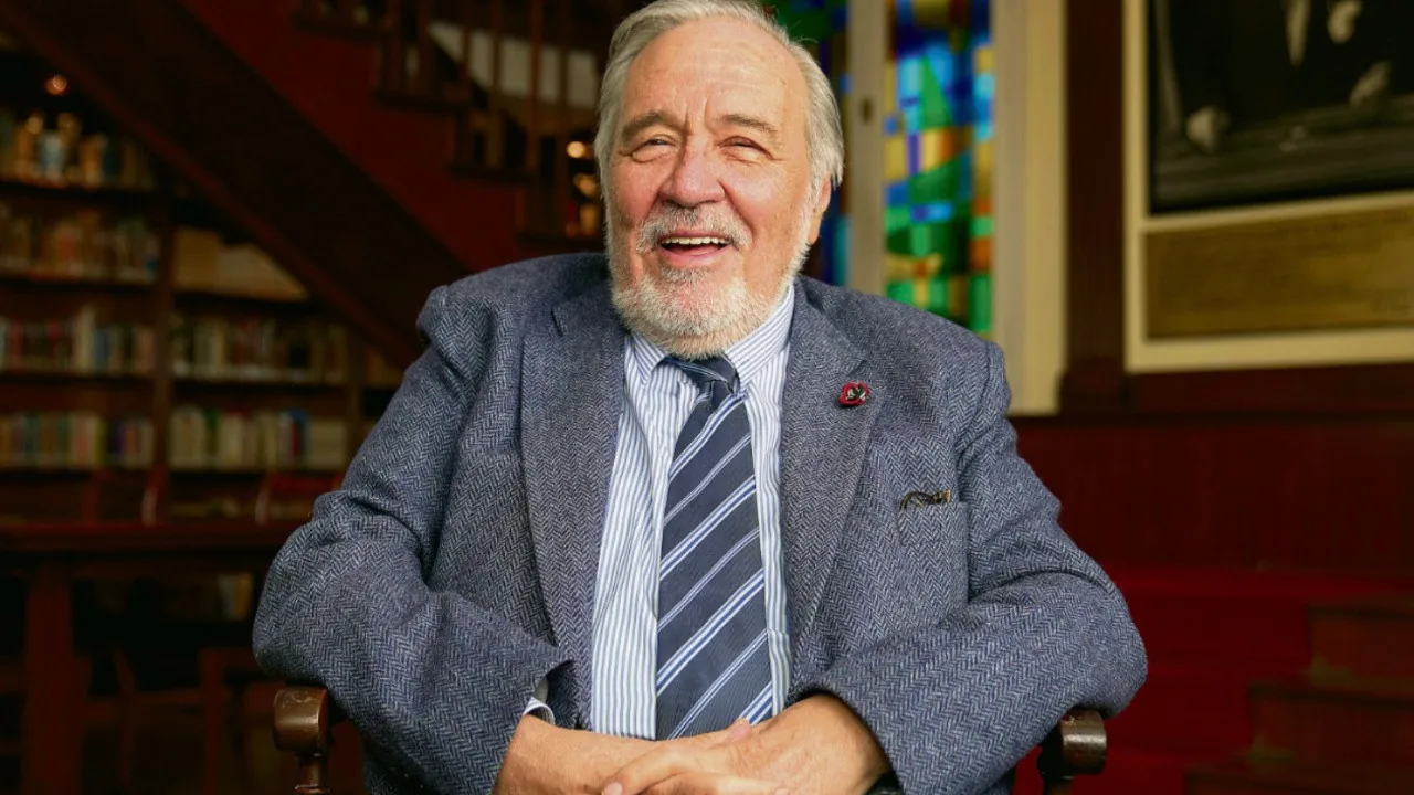 İlber Ortaylı'nın İstediği Porselen Müzesi Kapılarını Açtı
