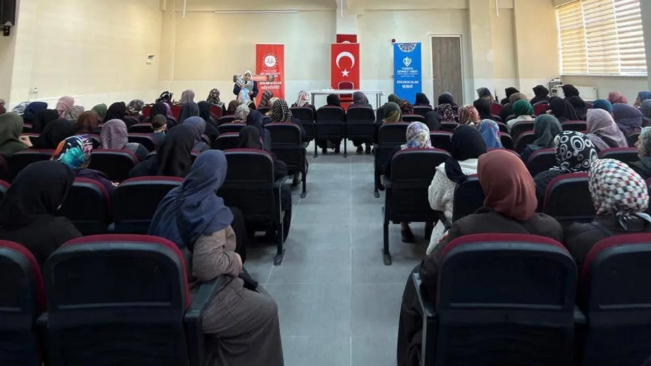 Atkaracalar’da Aile ve Çocuk Eğitimi Konulu İrşad Buluşması Yapıldı