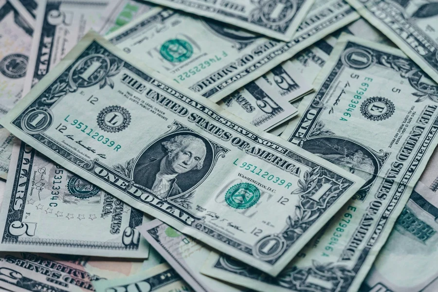 Dolar 50 TL Sınırına Dayandı! Euro 56 TL'ye Yaklaştı
