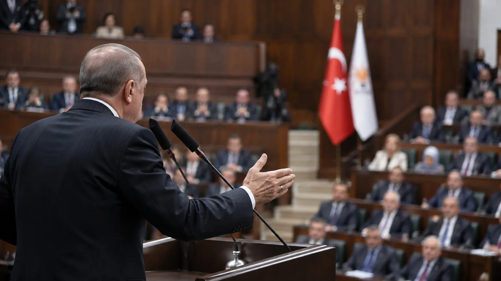 Cumhurbaşkanı Erdoğan'dan Özgür Özel'in Savaş Sözlerine Tepki: Hangi Savaştasınız?