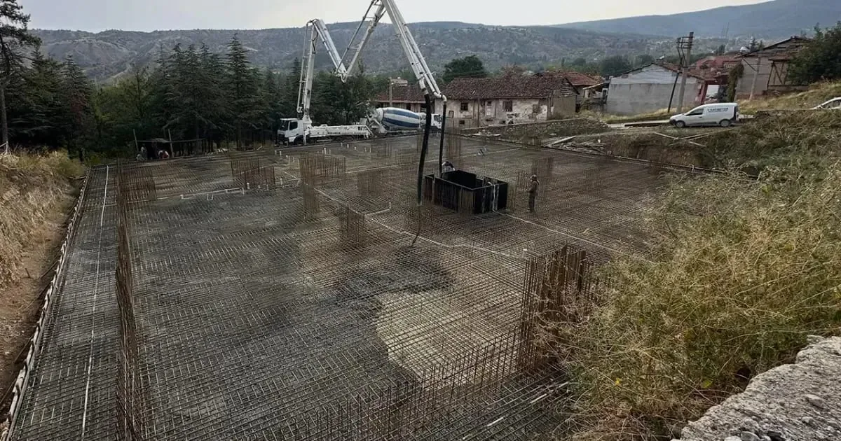 Eldivan'daki üniversite binasında ilk beton dökümü başladı
