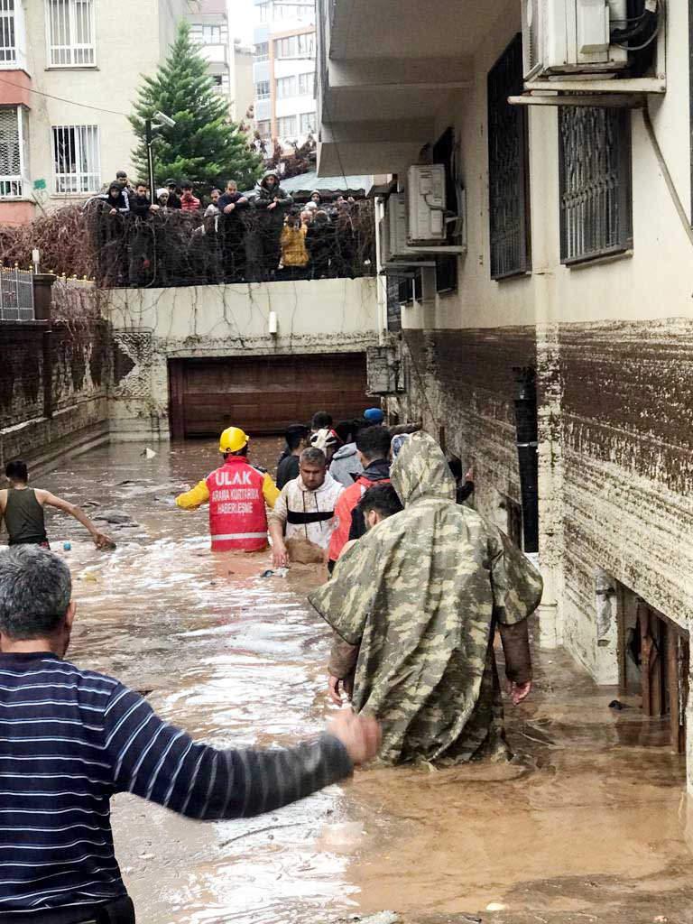 Adıyaman'da ve Şanlıurfa'da sağanak nedeniyle can kaybı 15'e yükseldi