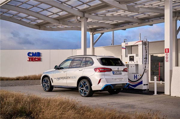 BMW'den hidrojen atağı: BMW iX5 Hydrogen