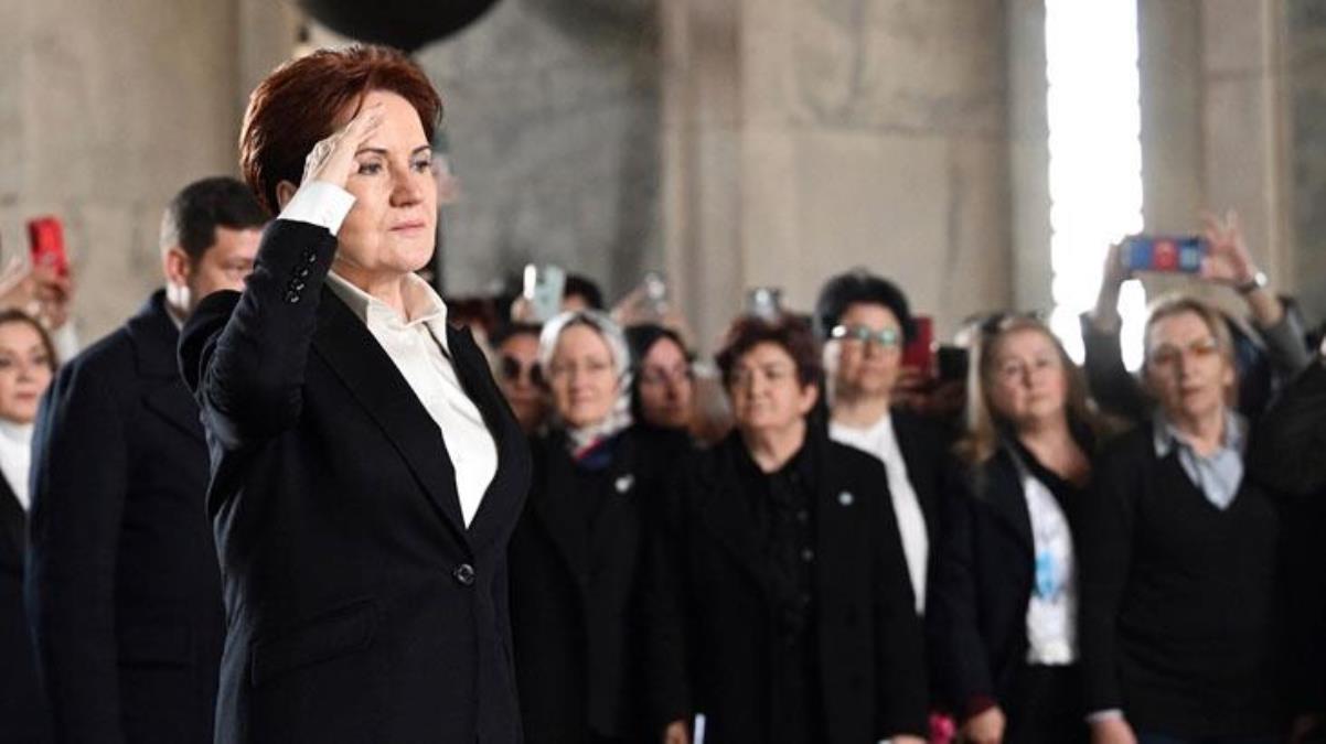 Meral Akşener, kadınlarla Anıtkabir’i ziyaret etti