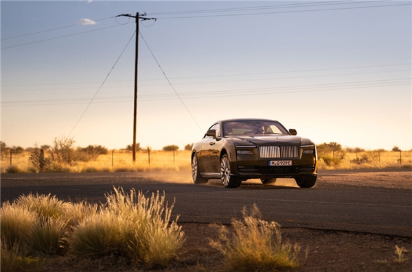 Rolls-Royce Spectre sıcak hava testlerinde