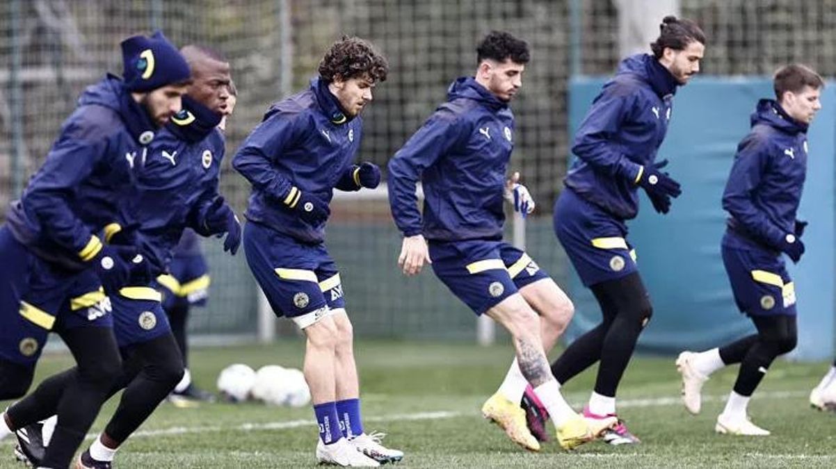 Fenerbahçe’nin Kayserispor kadrosu belli oldu! 5 eksik, 1 sürpriz