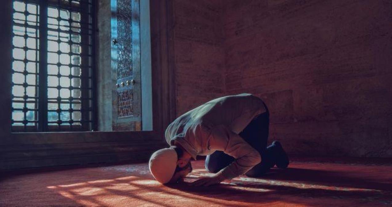 Teravih namazı kaç rekat, nasıl kılınır? Teravih namazı ne kadar sürüyor?