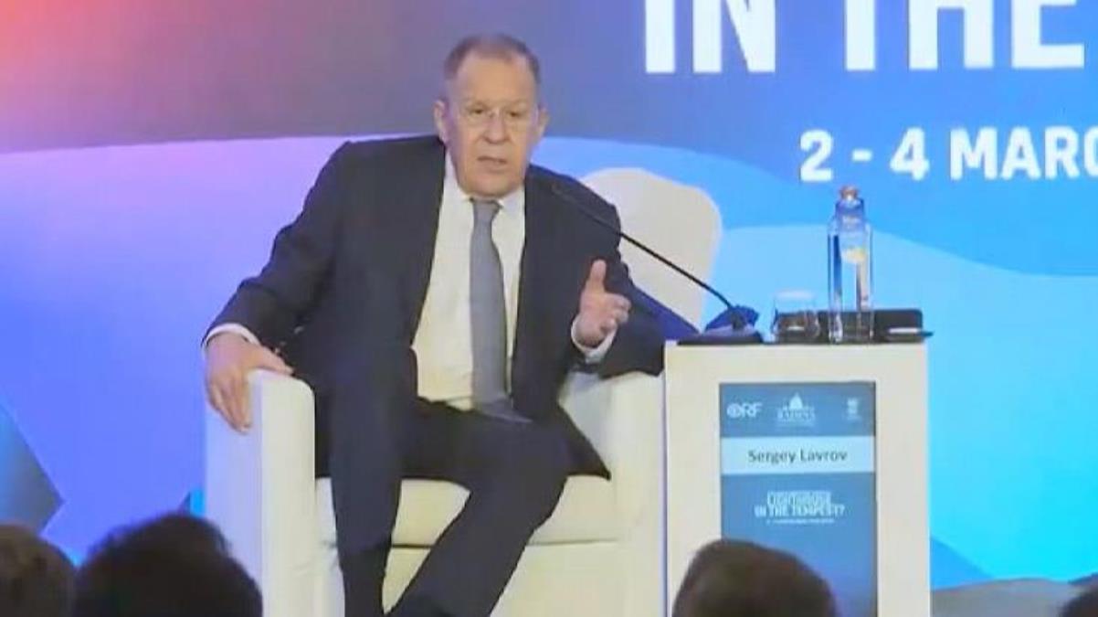 “Ukrayna’nın bize açtığı savaşı durdurmaya çalışıyoruz” diyen Rus Bakan Lavrov alay konusu oldu: Hadi oradan