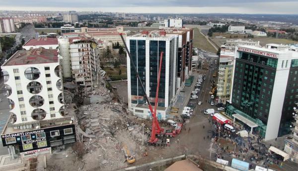 89 kişiye mezar olan Galeria Sitesi müteahhidi tutuklandı! Kendini bu sözlerle savundu