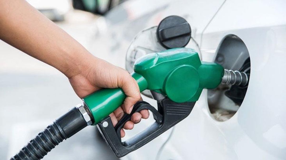 Benzin ve motorine büyük indirim! Araç sahipleri bayram edecek