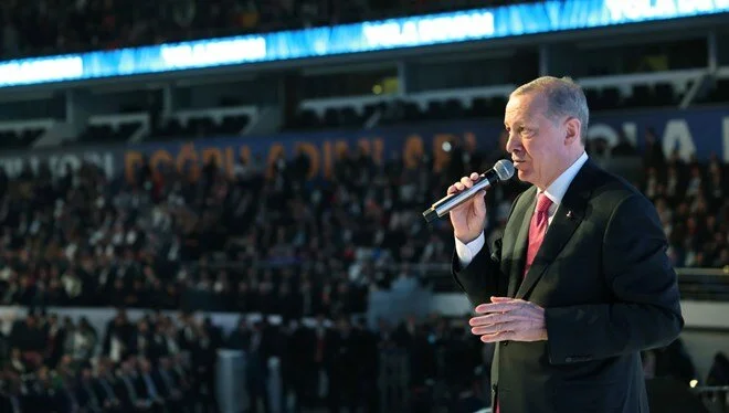 AK Parti Seçim Beyannamesi: Siyasi parti kapatma davalarına önce Meclis bakacak, emekliye zam