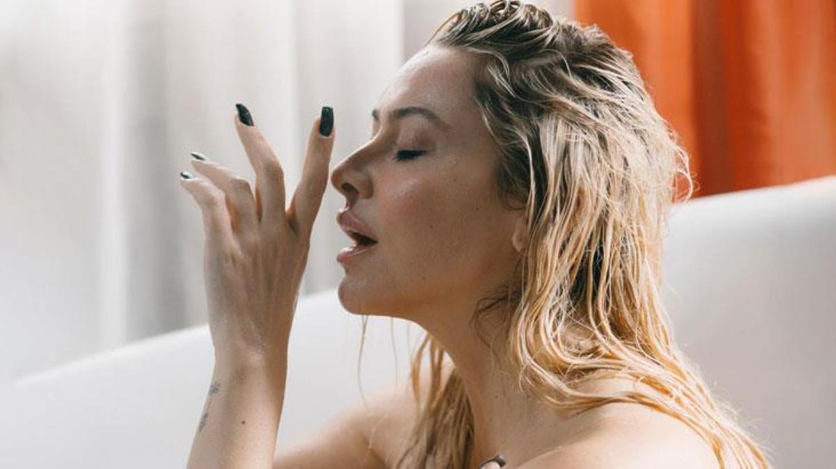 Feryat şarkısının başarısını kutlayan Hadise, yeni küvet pozlarını yayınladı