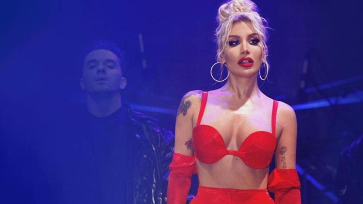 İrem Derici uçağın tuvaletinden paylaşım yaptı, sosyal medyada yer yerinden oynadı