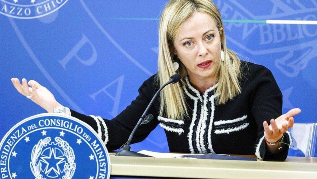 İtalya’da hükümet, artan düzensiz göç akınlarını yönetebilmek için OHAL ilan etti