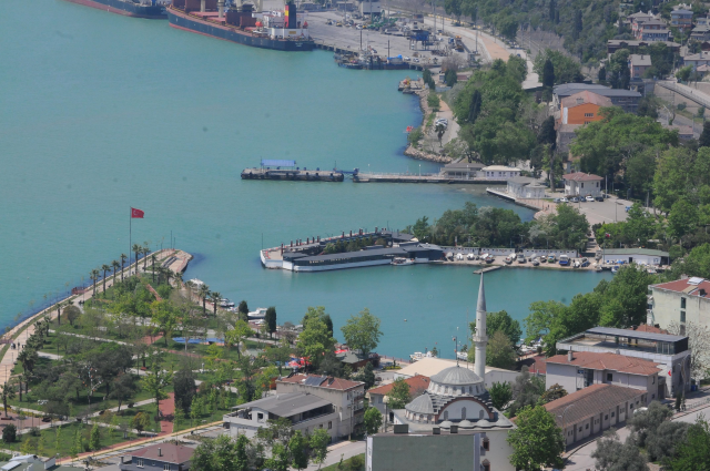 İzmit Körfezi'nin turkuaza bürünmesinin sebebi belli oldu