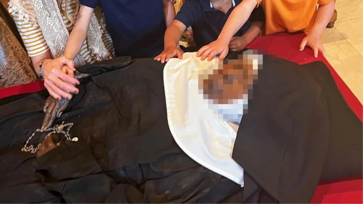 4 yıl önce ölen rahibeyi mezarından çıkarttılar! Cansız bedenini “Mucize” diye sergiliyorlar