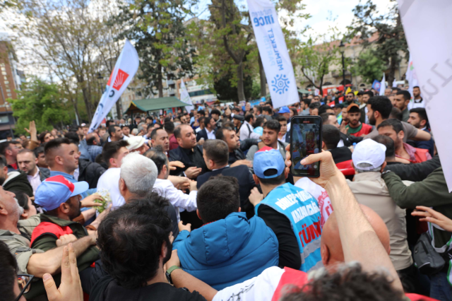 1 Mayıs kutlamalarında Memleket Partililer ile CHP'liler arasında kavga! Polis zor ayırdı