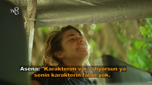 Survivor'da kadınlar birbirine girdi! Öfkeden deliye dönen Nefise sinir krizi geçiriyor