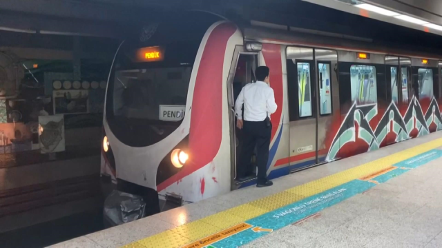 Marmaray'da intihar! Raylara atlayan şahıs hayatını kaybetti