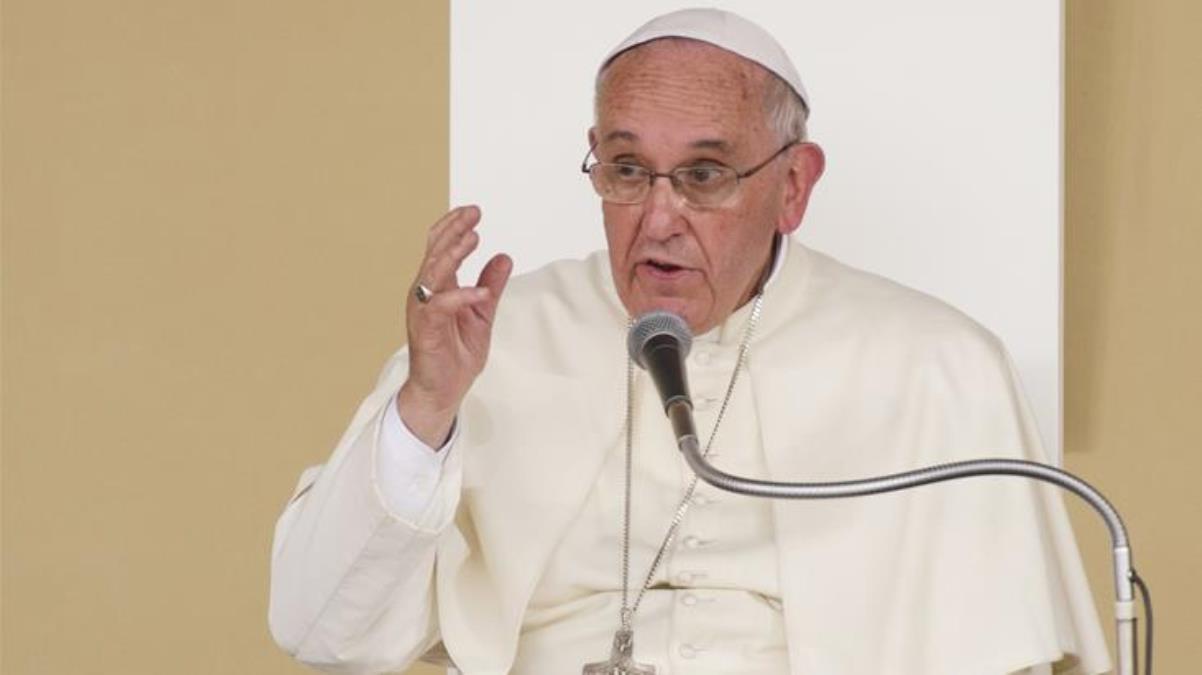 Doğum oranlarının dibi gördüğü İtalya’da Papa’dan ailelere “evcil hayvan” tepkisi