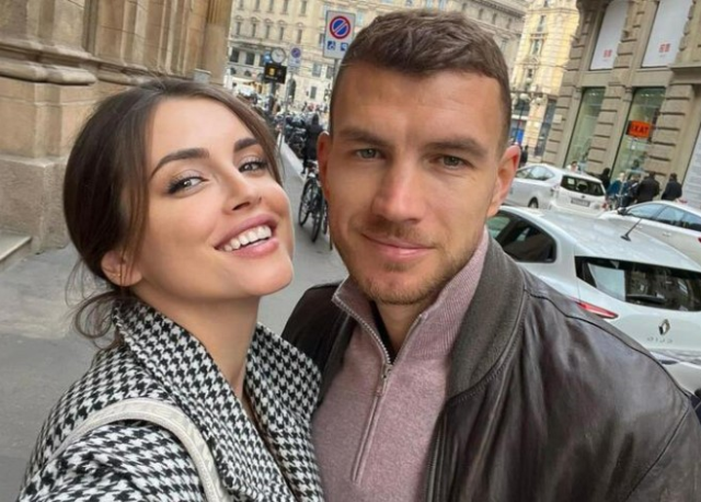 Fenerbahçe formasını bikini üstü yapan Dzeko'nun eşi fiziğiyle büyüledi