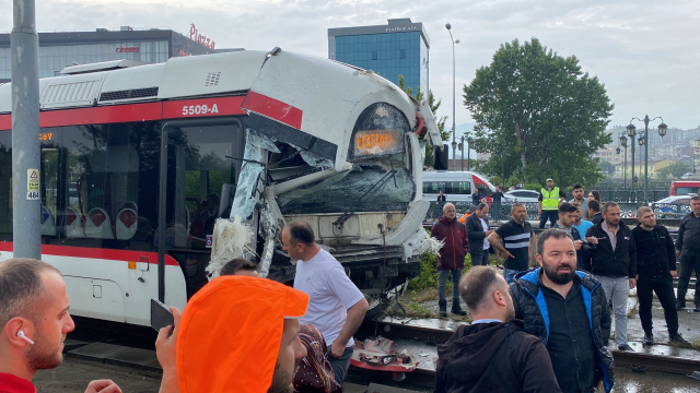 Son Dakika! Samsun'da iki tramvay çarpıştı: 1'i ağır 26 yaralı var