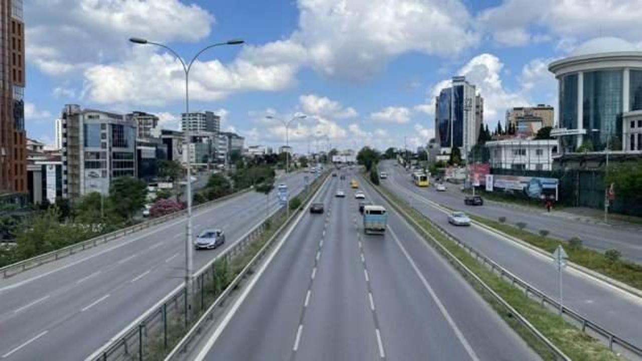 İstanbul’da yollar boş kaldı: Trafik yoğunluğu yüzde 2!