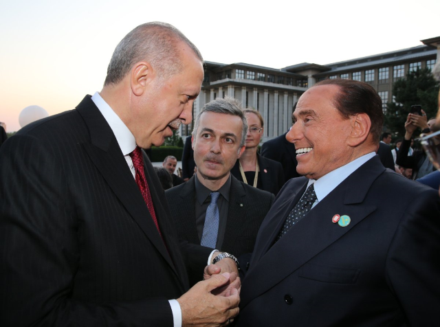 Son Dakika! Eski İtalya Başbakanı Silvio Berlusconi hayatını kaybetti