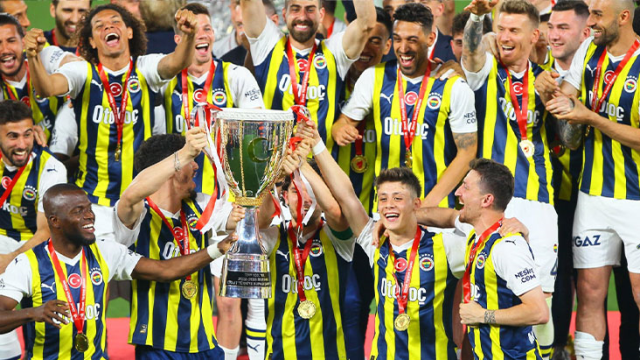 Ziraat Türkiye Kupası'nda şampiyon olan Fenerbahçe, 9 yıllık kupa hasretine son verdi