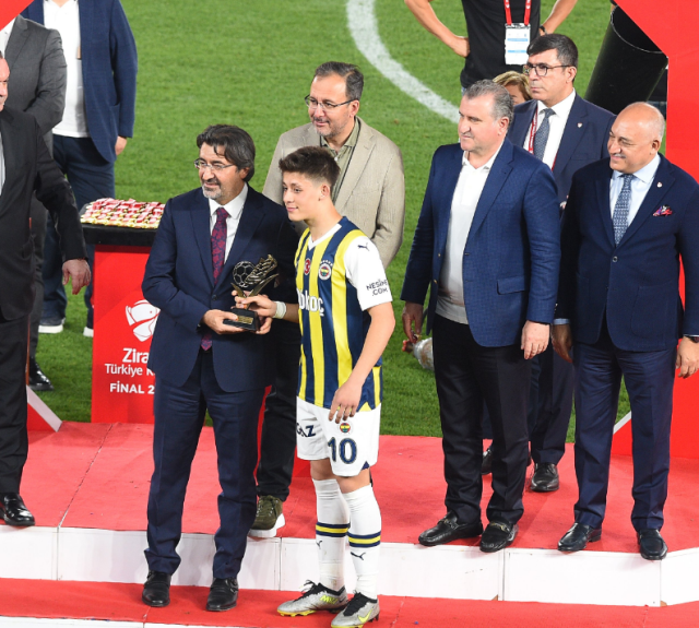 Ziraat Türkiye Kupası'nda şampiyon olan Fenerbahçe, 9 yıllık kupa hasretine son verdi