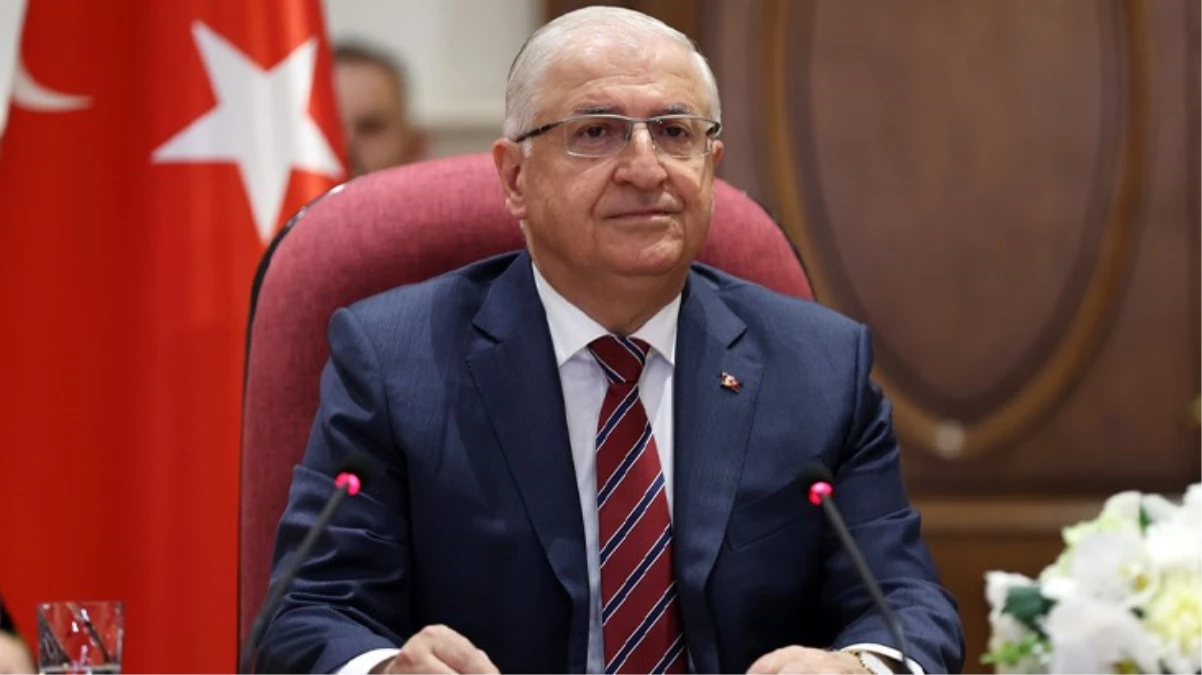 Milli Savunma Bakanı Güler’in devir teslim törenindeki “Mavi Vatan” vurgusu Yunan gazetelerine manşet oldu