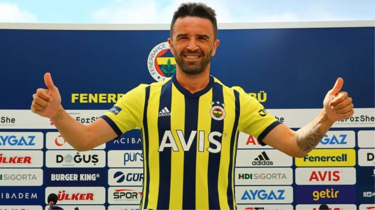 Gökhan Gönül futbolu bıraktı