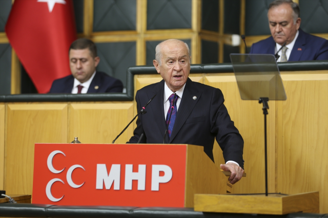 Bahçeli: Memur maaşına yapılan 8 bin liralık seyyanen artış emeklilere de yansıtılmalı