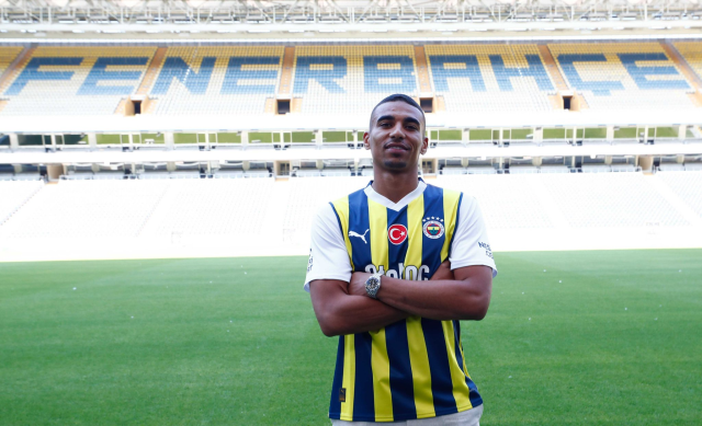 Son Dakika: Fenerbahçe, Ganalı stoper Alexander Djiku ile sözleşme imzaladı