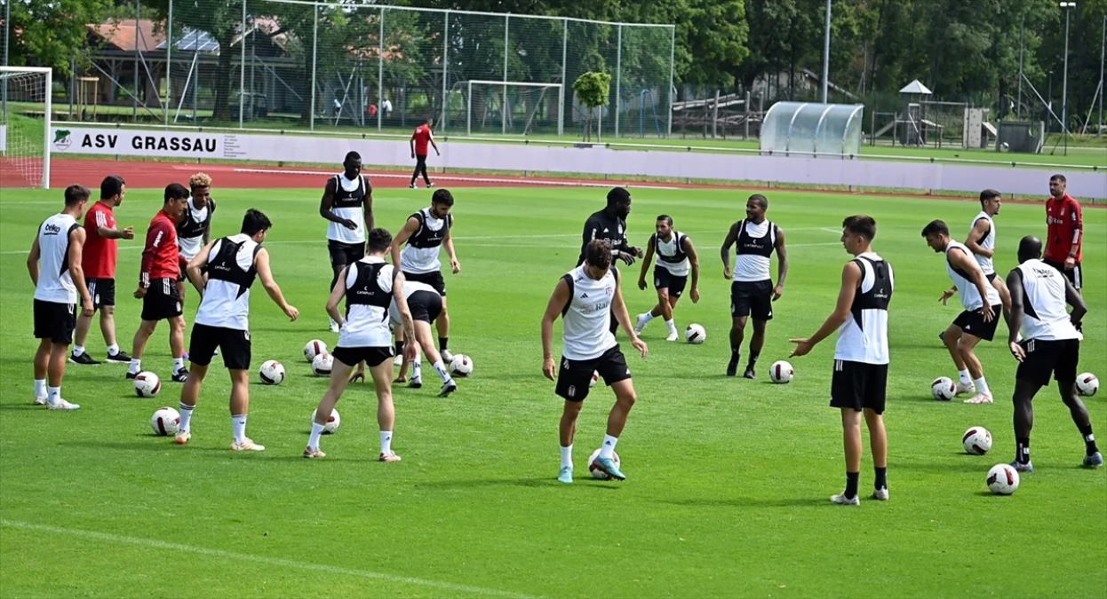 Beşiktaş, Konferans Ligi kadrosunu UEFA’ya bildirdi! Cenk Tosun kafileye alınmadı