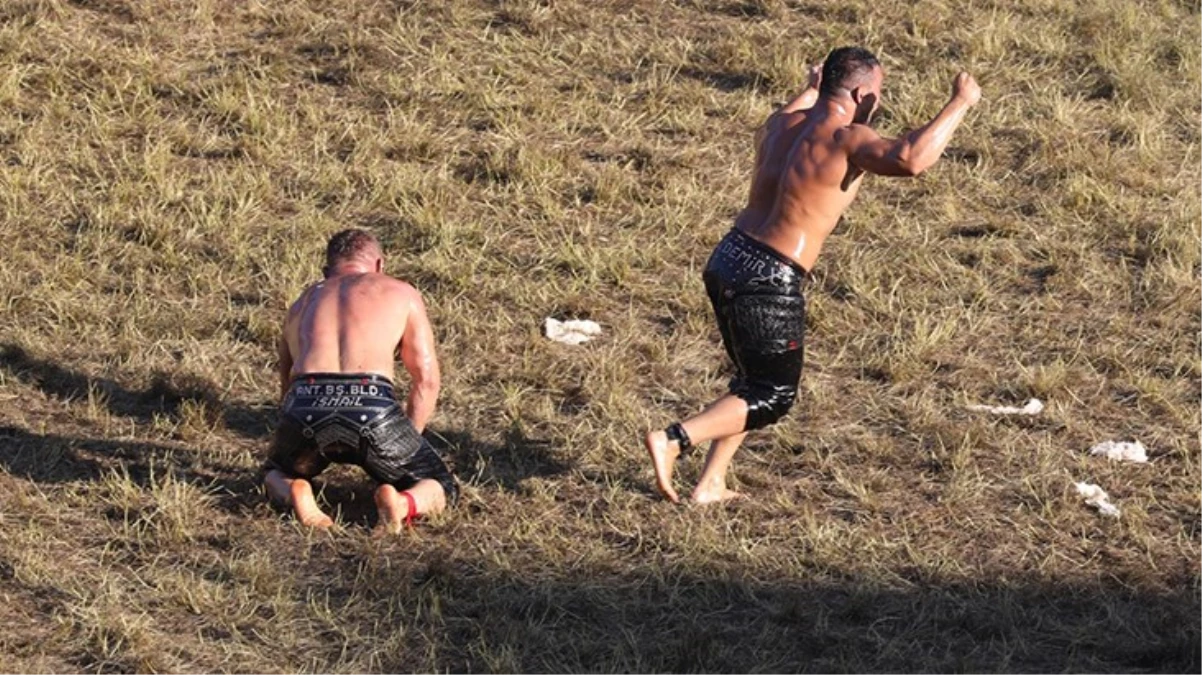 662. Tarihi Kırkpınar Yağlı Güreşleri’nde İsmail Balaban’ı yenen Yusuf Can Zeybek başpehlivan oldu