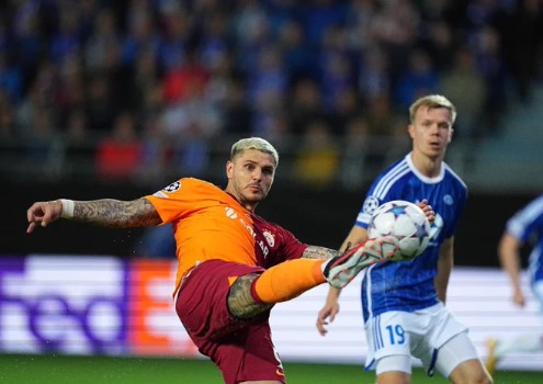 Son Dakika: Galatasaray, Şampiyonlar Ligi play-off turu ilk maçında Molde'yi deplasmanda 3-2 mağlup etti