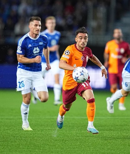 Son Dakika: Galatasaray, Şampiyonlar Ligi play-off turu ilk maçında Molde'yi deplasmanda 3-2 mağlup etti