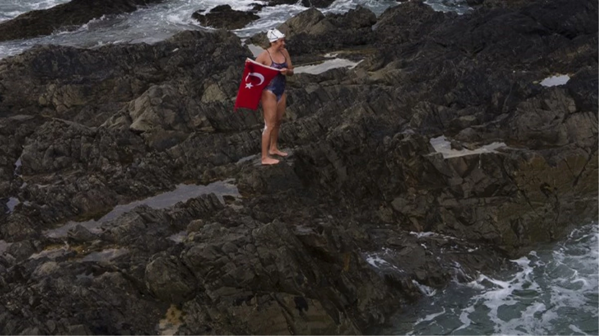 Aysu Türkoğlu, Kuzey Kanalı’nı yüzerek geçen ilk Türk kadın ve en genç Türk sporcu oldu