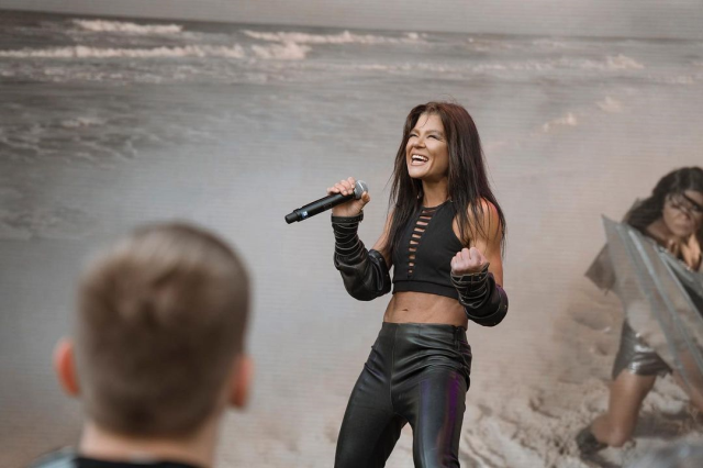 Ukraynalı şarkıcı Ruslana, savaş dönemindeki desteği için Türkiye'ye teşekkür etti: Ömür boyu Türk milleti için savaşacağım