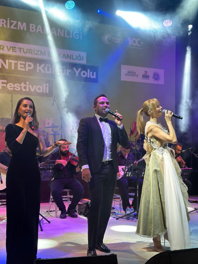 Züleyha Ortak performansıyla Türkiye Kültür Yolu Festivali'ne damga vurdu