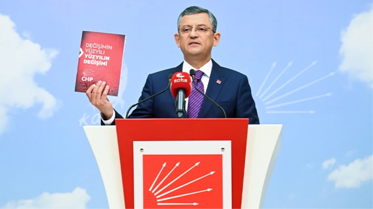 Özgür Özel, CHP Genel Başkanlığı için adaylığını açıkladı