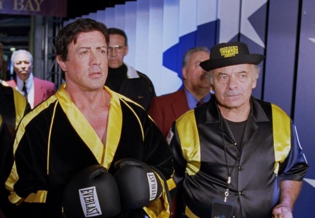 ‘Rocky’nin kayınçosu Burt Young hayatını kaybetti