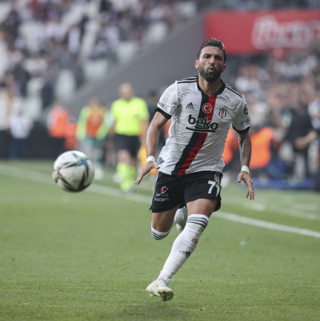 Beşiktaş'ta deprem! Umut Meraş derbiye günler kala sakatlandı