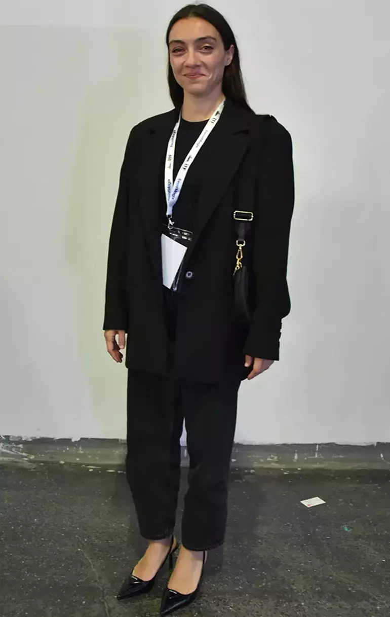 ‘Yurt dışında yolda yürüyemiyorlar’