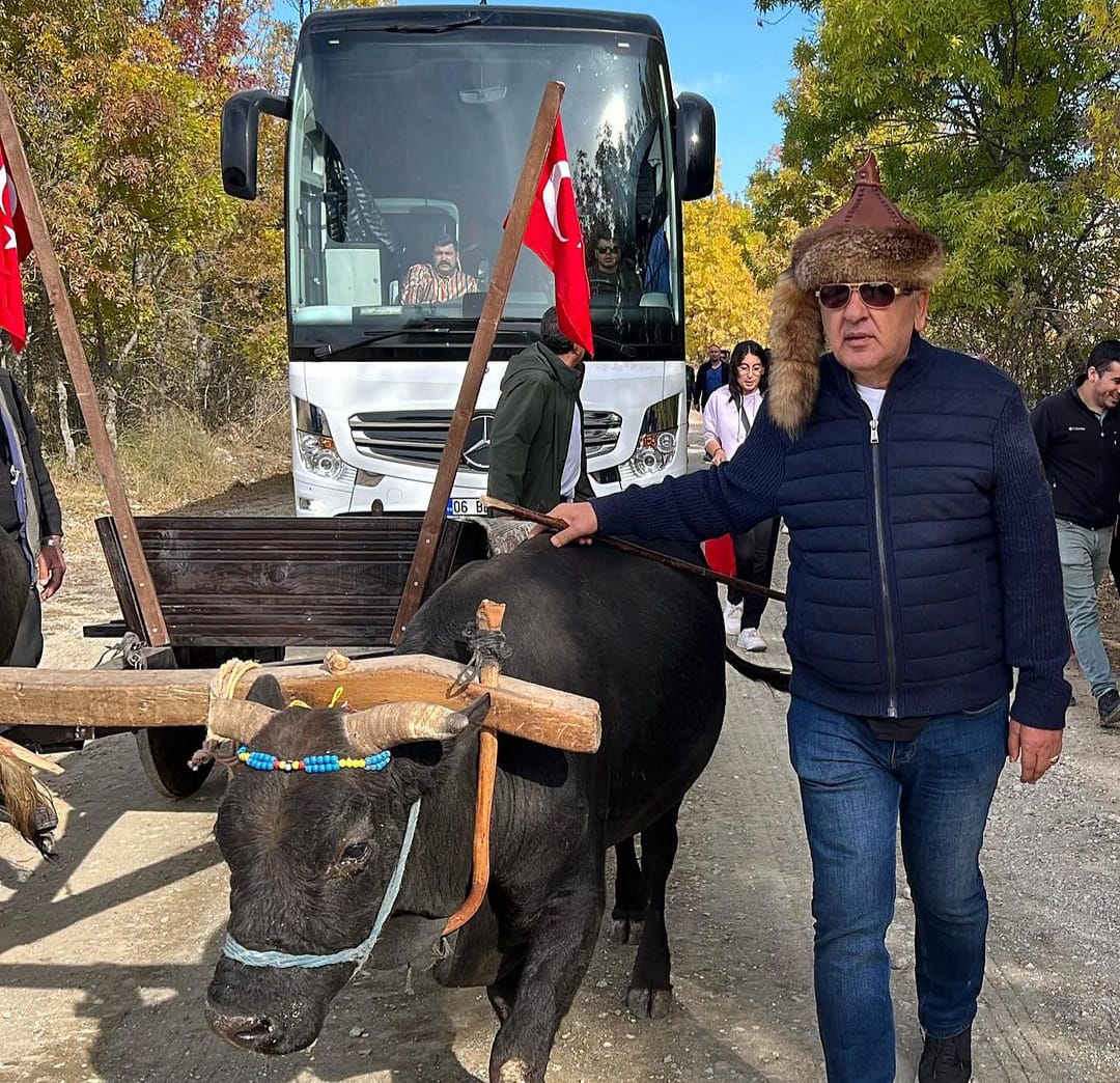 ÇANKIRI 14. TARİHİ İSTİKLAL YOLU YÜRÜYÜŞÜ BÜYÜK İLGİYLE GERÇEKLEŞTİ