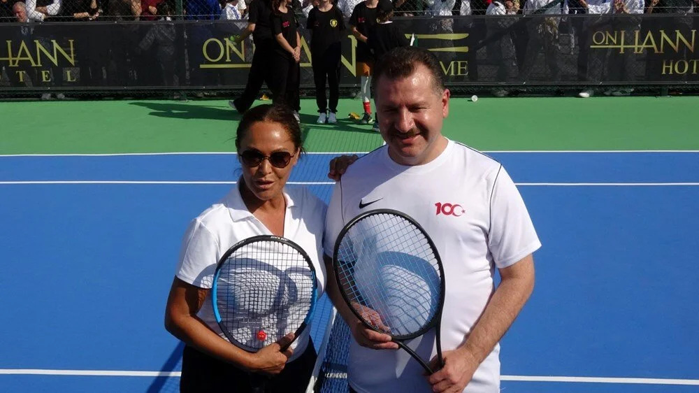 Hülya Avşar: Belediye başkan adaylığı için hazır değilim