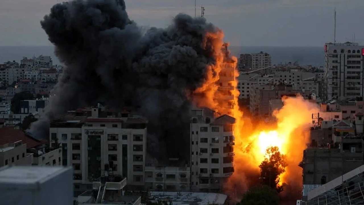 İsrail, Gazze şeridini ablukaya alıyor! Elektrik, yiyecek ve yakıt verilmeyecek