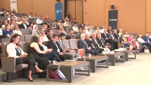 Depremzedeler ticarette buluştu