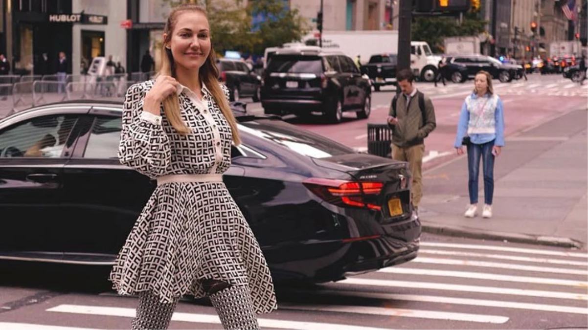 Meryem Uzerli New York sokaklarında poz verdi, herkes yüzündeki şişliğe takıldı